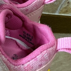 【極美品】ムーンスター12㎝スニーカーアンパンマンベビーシューズピンク軽量の画像