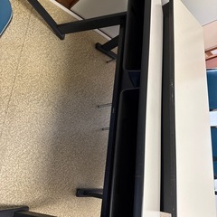 会議用テーブルの画像