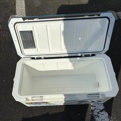 クーラーボックスの画像