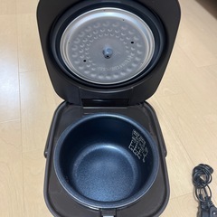 アイリスオーヤマ　マイコンジャー炊飯器3合　ＫＲＣ-ME30-Tの画像