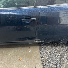 マツダアクセラハイブリッド平成25年式の画像