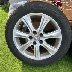 トヨタ純正スタッドレスタイヤの画像