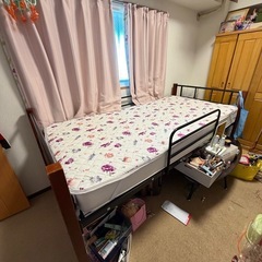 組み立てシングルベッドの画像