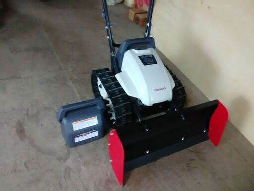 ドタキャンされましたのでお安く致します、ホンダ 電動ユキオス　予備バッテリーユニット付  SB800e  排土板型除雪機  中古品　