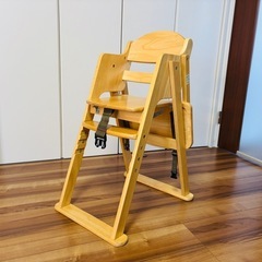 KATOJIカトージ 木製ハイチェア CENA ステップ切り替え（ナチュラル）品番:22405
の画像