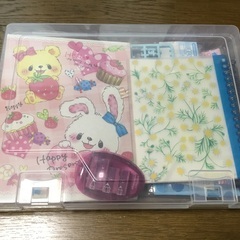 交換日記手帳　サンリオシール　鉛筆削り　ケース　折り紙　ノートの画像