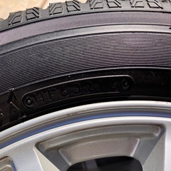 スタッドレスタイヤ　4穴ホイール付きの画像