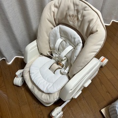 清掃洗濯済　コンビ　ハイローチェアクリーム色 ベビーチェア リクライニング機能付の画像