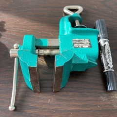テーブル固定用万力の画像