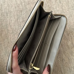 1/5まで トリーバーチ 長財布の画像