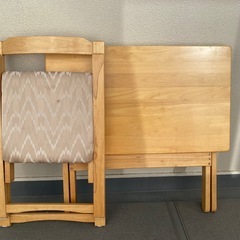 折りたたみデスク&チェアの画像