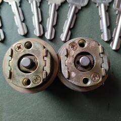 miwa ロック　LE-02　中古シリンダー錠２個セット 　キー6本の鍵付き  の画像