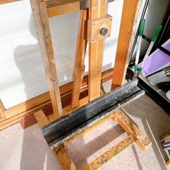 イーゼル レトロの画像