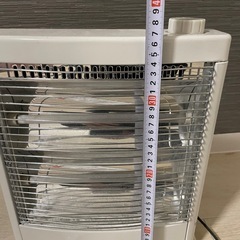 山善足元ヒーター　アイリスオーヤマハンディー掃除機　 の画像