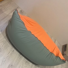 ビーズクッション大きめ　ヨギボー風の画像