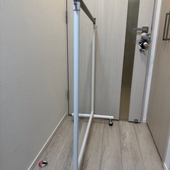 ハンガーラックの画像
