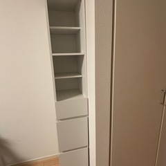 引き出し付き収納の画像