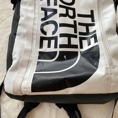 ノースフェイス 30L リュック　ホワイト／ブラック の画像