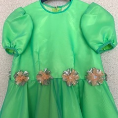 新品未使用　綺麗なグリーンカラー　キッズドレス👗パーティードレス　ティンカーベル風カラー　の画像