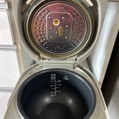 炊飯器の画像