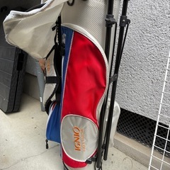 【引き取り限定】ジュニア用 ゴルフクラブセット＋IGNIO スタンド式キャディバッグの画像