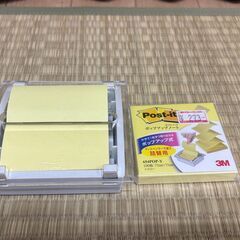 白い家具や備品いろいろの画像