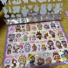 【新品未使用】LABUBU ラブブ 立体シール 2シート
の画像