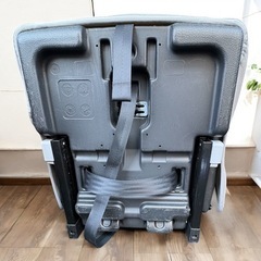 美品　チャイルドシート　ジュニアシート ISOFIX美品　固定 シートカバー付き　アイリスプラザの画像