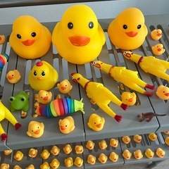 アヒルのソフビ（大量）の画像