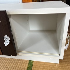 TV台、棚の画像