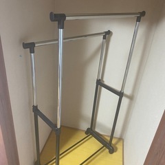 ハンガーラック　ダブルキャスター付き 高さ調整可能の画像