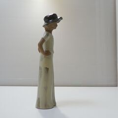 フィギュリン　磁器人形の画像