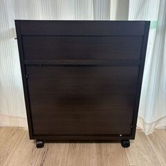 【無料】本棚　キャスター付きの画像