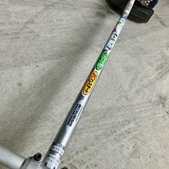 完動品　　京セラエンジン式　草刈り機　替え刃付きの画像