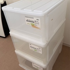 ニトリ　クリアクローゼットケース3個の画像