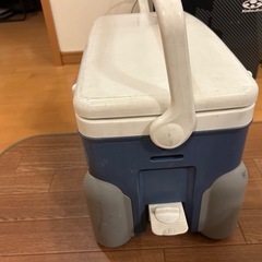 シマノ　クーラーボックス　18l 釣りの画像