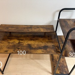 【美品】パソコンデスク　ラック付きの画像