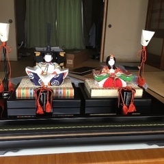 ガラスケース入り雛人形の画像