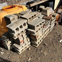 ブロック　植木鉢　沢山あります。の画像