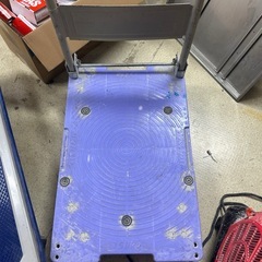 小さい手押し台車 − 埼玉県