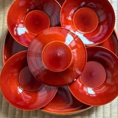 新品！赤色 茶托セット 5枚と大皿付きの画像