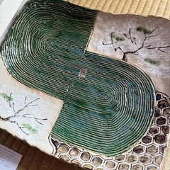 新品！緑と白の陶器製四角皿の画像