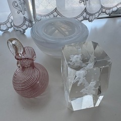 ガラスの置物3点セット
の画像