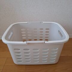 ミッキーの洗濯かご差し上げますの画像