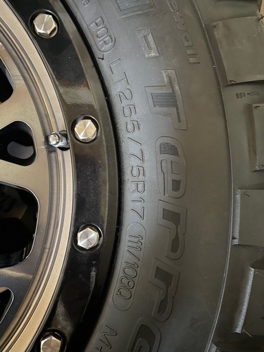 【ほぼ新品】LT255/75R17 グッドリッチマッドテレーン　タイヤ ホイール4本セット