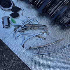 トヨタ 150系プラド 中期 純正グリルの画像