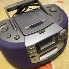 ラジカセ、カセットテープラジオ、CDの画像