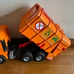 ブルーダー　ゴミ収集車の画像