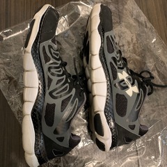 アンダーアーマー/スニーカー26.5センチの画像