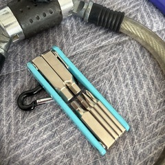 ワイヤーロック ライト 携帯工具の画像